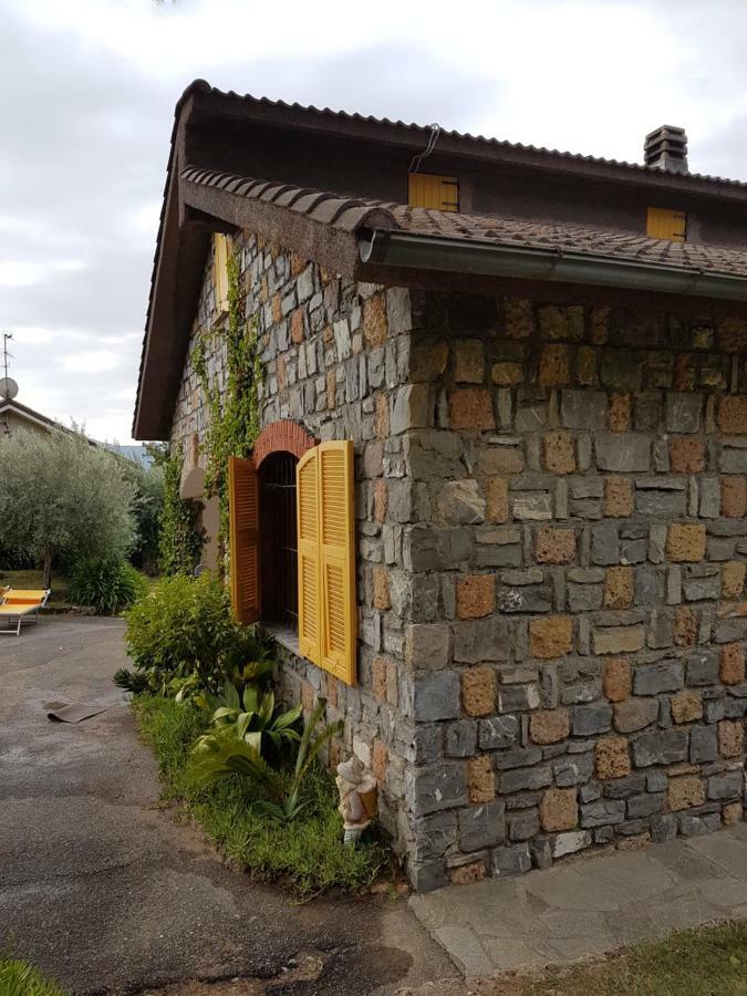 Villa Fior Di Lavanda Cisano sul Neva Exteriör bild
